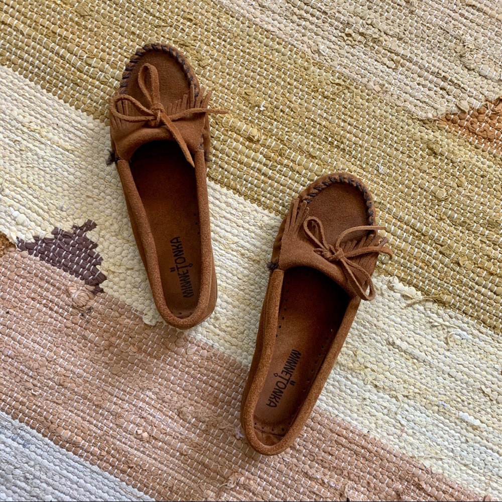 *MINNETONKA* Kilty Suede Moccasin
